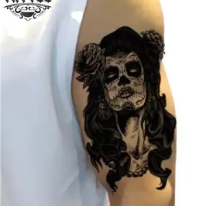 tatouage-bras-ephemere-santa-muerte-realiste tatouage-bras-ephemere-santa-muerte-realiste
