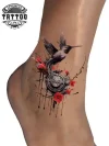 tatouage éphémère cheville hirondelle design élégant temporaire