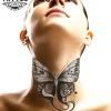 tatouage COU éphémère papillon délicat réaliste tatouage COU éphémère papillon délicat réaliste