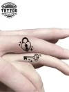 tatouage-ephemere-doigt-design-commun-unique tatouage-ephemere-doigt-design-commun-unique