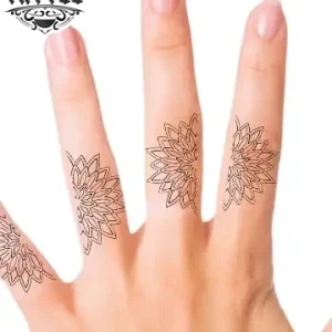 tatouage-ephemere-doigt-femme-mandala-boheme-elegant tatouage-ephemere-doigt-femme-mandala-boheme-elegant