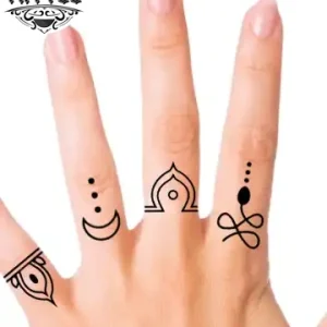 tatouage ephemere doigt femme design elegant et tendance tatouage ephemere doigt femme design elegant et tendance