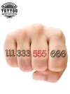 tatouage-ephemere-doigt-homme-chiffre-design-elegant tatouage-ephemere-doigt-homme-chiffre-design-elegant