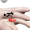 tatouage-doigt-ephemere-king-queen-design-royal-mains tatouage-doigt-ephemere-king-queen-design-royal-mains