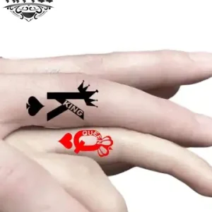 tatouage-doigt-ephemere-king-queen-design-royal-mains