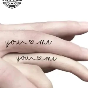 tatouage-ephemere-doigt-love-tendance-amoureux