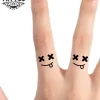Tatouage ephemere doigt minimaliste art discret pour doigts Tatouage ephemere doigt minimaliste art discret pour doigts