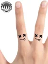 Tatouage ephemere doigt minimaliste art discret pour doigts Tatouage ephemere doigt minimaliste art discret pour doigts
