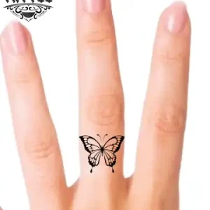 tatouage-ephemere-doigt-papillon-elegant-style
