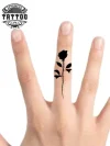 tatouage doigt éphémère motif rose longue tenue tatouage doigt éphémère motif rose longue tenue