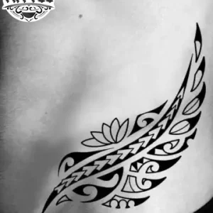 tatouage-ephemere-hanche-style-polynesien tatouage-ephemere-hanche-style-polynesien