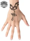 tatouage-main-ephemere-croix-design tatouage-main-ephemere-croix-design