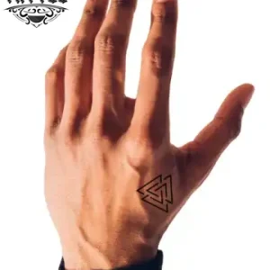 tatouage-main-homme-ephemere-discret-minimaliste tatouage-main-homme-ephemere-discret-minimaliste