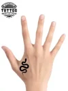 tatouage-main-ephemere-simple-design-adultes-image tatouage-main-ephemere-simple-design-adultes-image