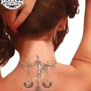 tatouage-ephemere-nuque-signe-balance tatouage-ephemere-nuque-signe-balance