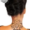 tatouage nuque femme ephemere mandala elegant