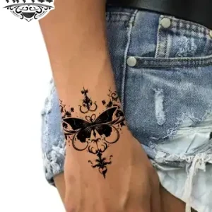 tatouage_poignet_ephemere_papillon_delicat_tendance tatouage_poignet_ephemere_papillon_delicat_tendance