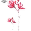 tatouage-fleur-ephemere-avec-tige-et-ecriture-elegante tatouage-fleur-ephemere-avec-tige-et-ecriture-elegante