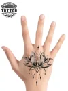 tatouage-main-ephemere-fleur-de-lotus