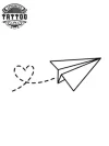 petit-tatouage-temporaire-avion-style-sophistique-pour-une-note-aerienne