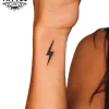 petit-tatouage-temporaire-éclair-stylé-et-subtil petit-tatouage-temporaire-éclair-stylé-et-subtil