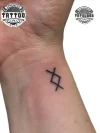 petit-tatouage-temporaire-viking-homme-design-scandinave