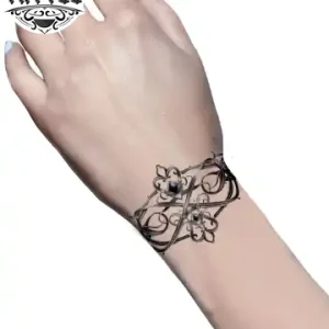 tatouage-poignet-infini-ephemere-design-elegant tatouage-poignet-infini-ephemere-design-elegant