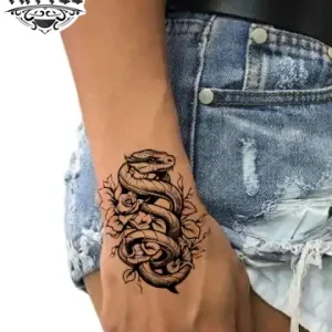 tatouage-ephemere-serpent-poignet-elegant-style tatouage-ephemere-serpent-poignet-elegant-style